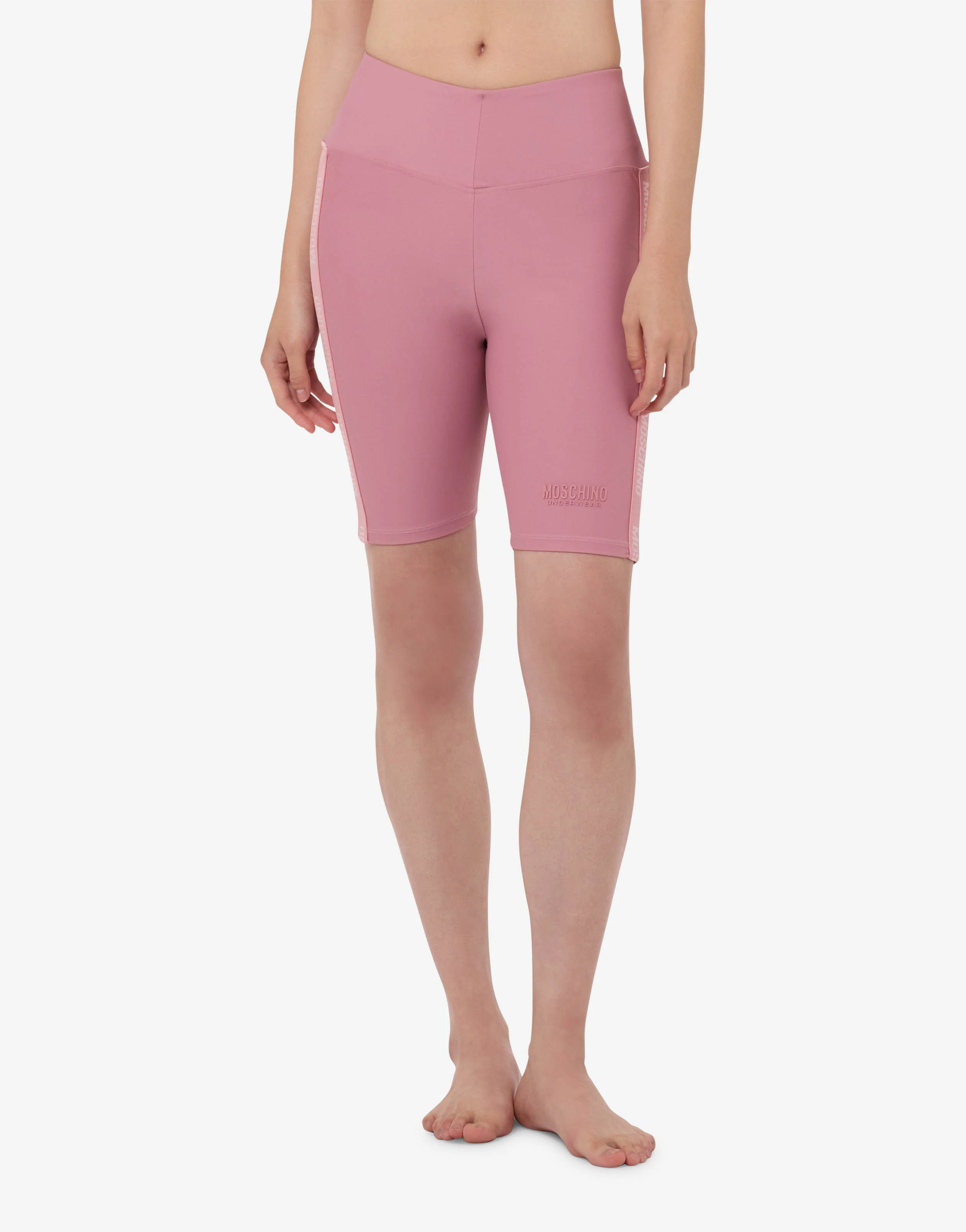 Cyclists in technical fabric - Image 2