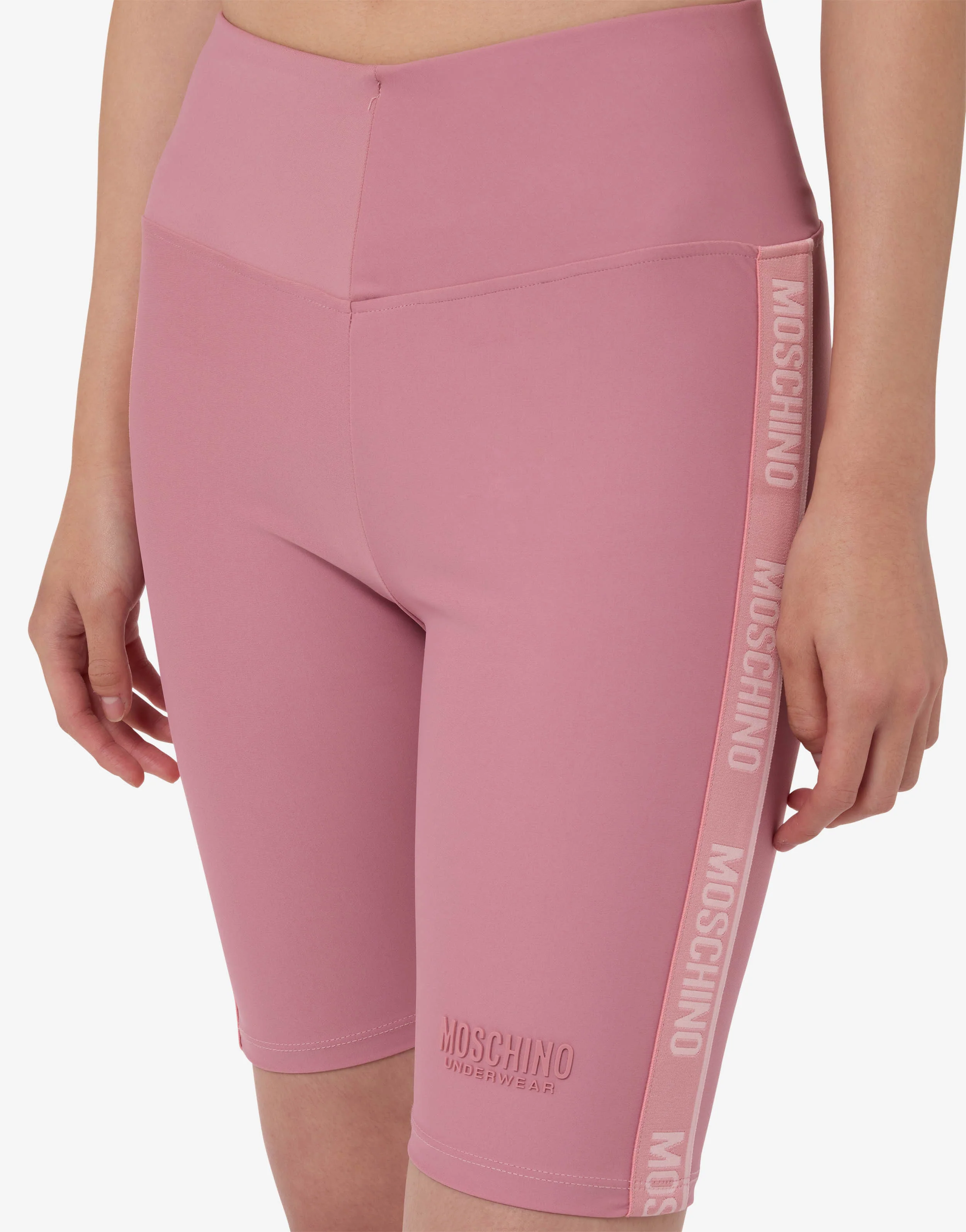 Cyclists in technical fabric - Image 4